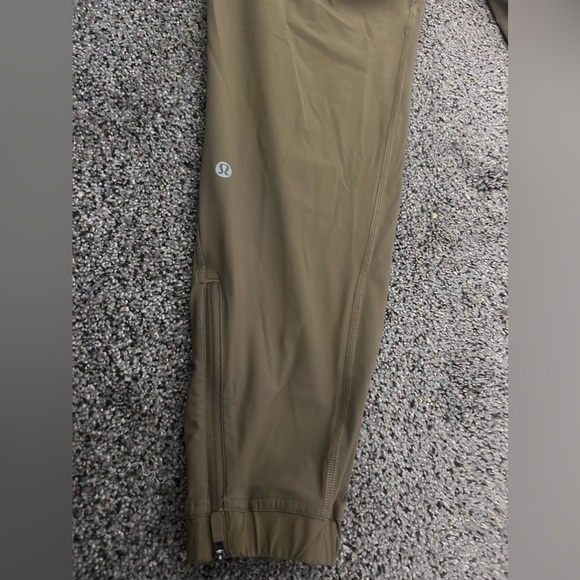 Lululemon Adapted State High-Rise Jogger - Picture 7 of 8